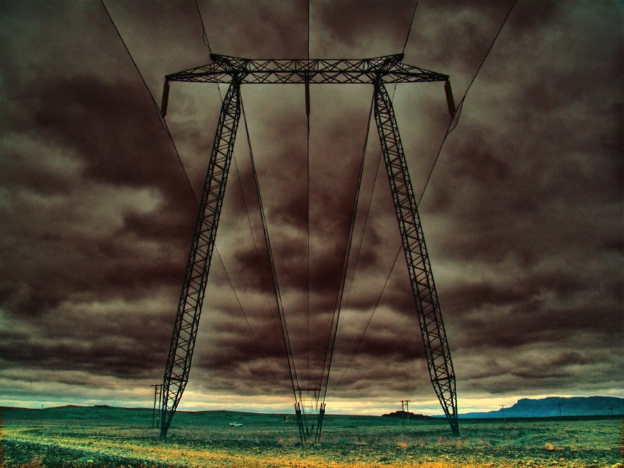 <b>H&aacute;spenna</b><br>Eintak 3 af 30<br>L&iacute;til: 30x40 cm kr. 22.000<br>Mi&eth;st&aelig;r&eth;:40x50 cm kr. 28.000<br>St&oacute;r: 50x65 cm kr. 35.000